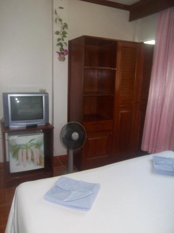 Centre Point Patong Hotel Room photo