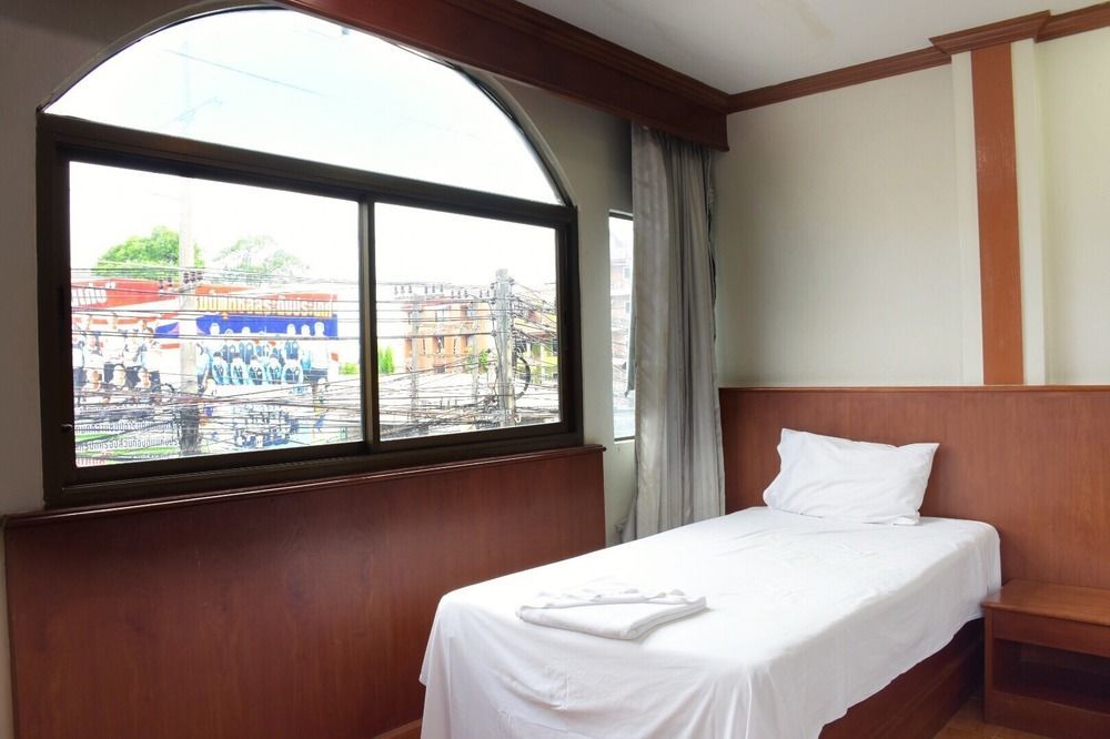 Centre Point Patong Hotel Exterior photo